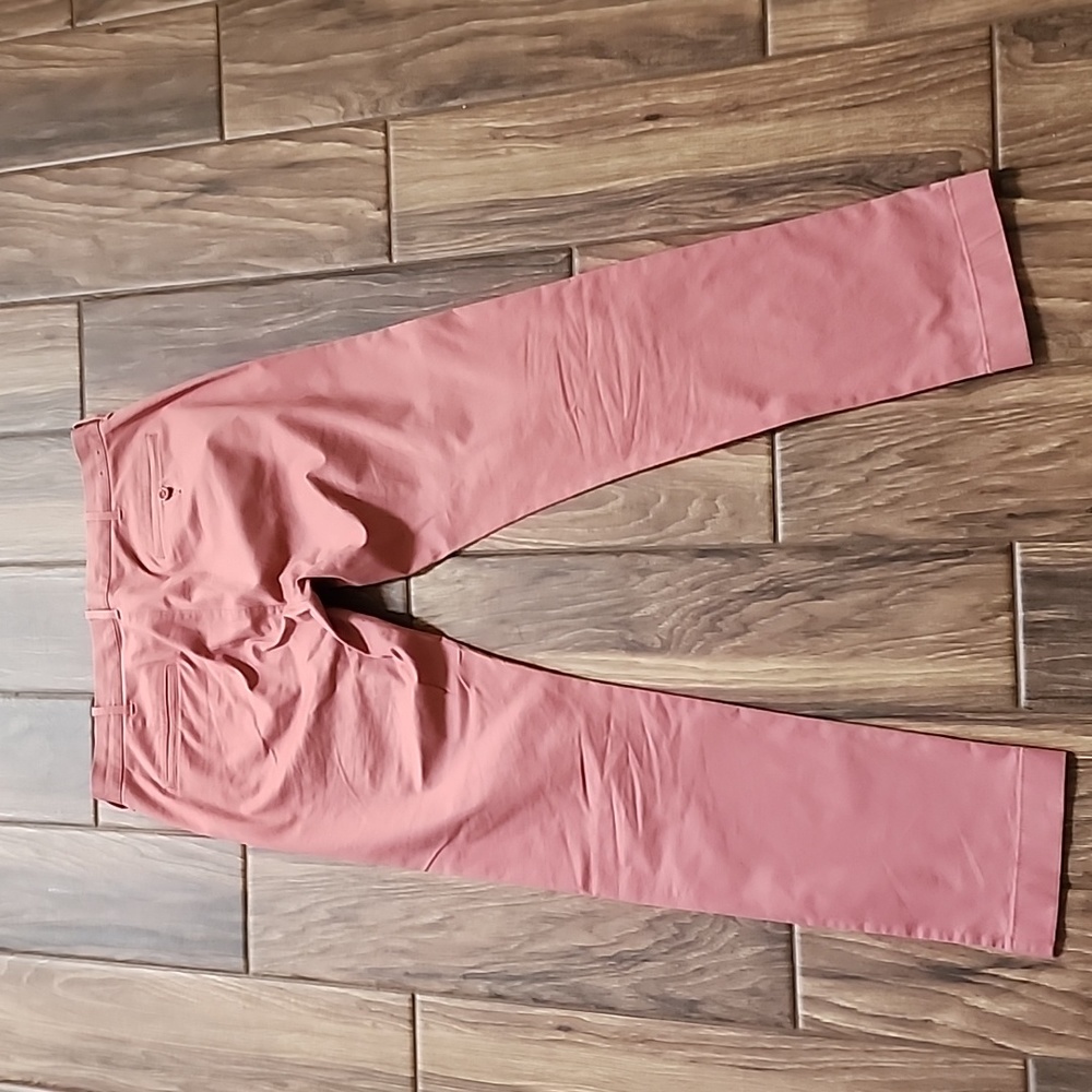 J. CREW FLEX CHINO DRIGGS IN A MAUVE COLOR SIZE 33 X 32. - Picture 3 of 5